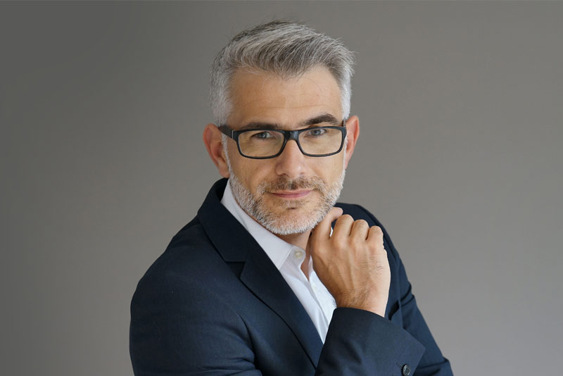 Drrobertjones.com – State of the art website with impressive features and information about Hair transplantation